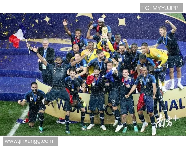 广州足球队在钻石联赛中的逆袭之路与荣耀时刻全景回顾 广州足球队在钻石联赛中的逆袭之路与荣耀时刻全景回顾