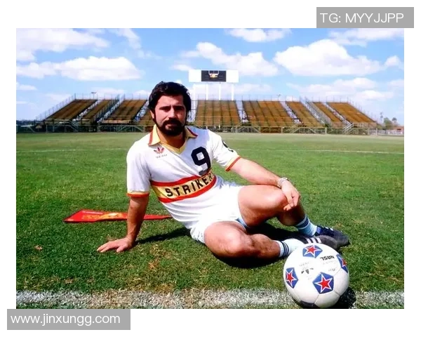 德国足球明星盘点:从贝肯鲍尔到穆勒的传奇之路 德国足球明星盘点:从贝肯鲍尔到穆勒的传奇之路