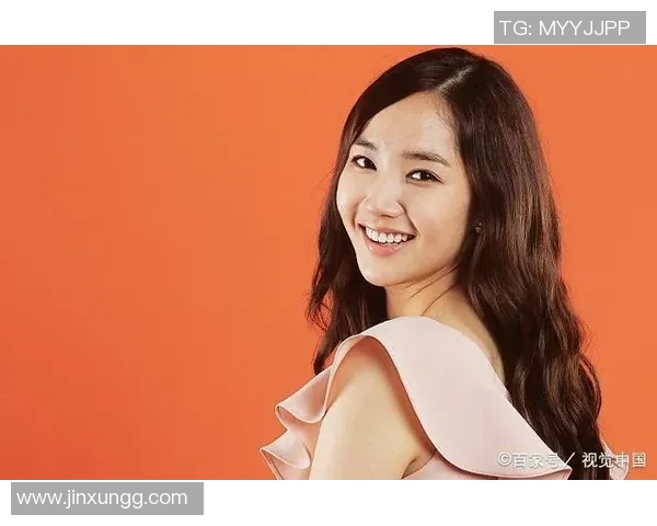 足球明星的藏族女友揭秘她的爱情故事与生活点滴